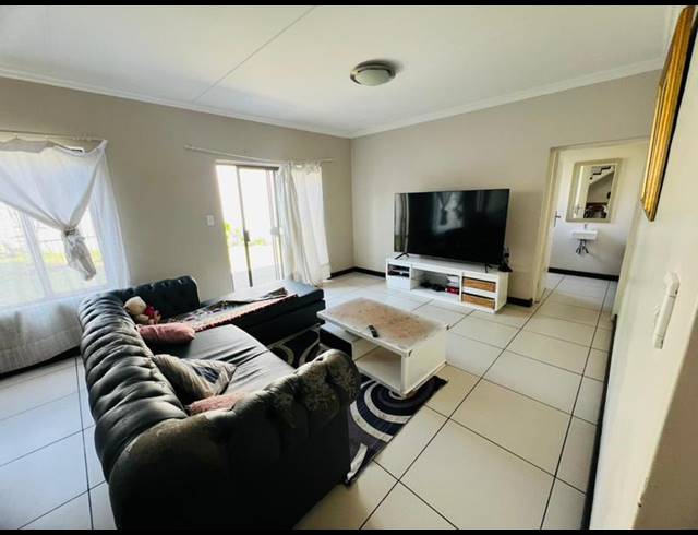 3 BEDROOM TOWNHOUSE FOR SALE IN HALFWAY GARDENS